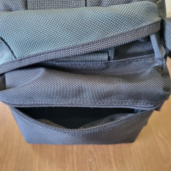 Canon Rebel Camera Bag for camera and accessories.  Black camera bag w/ dividers - Picture 7 of 13